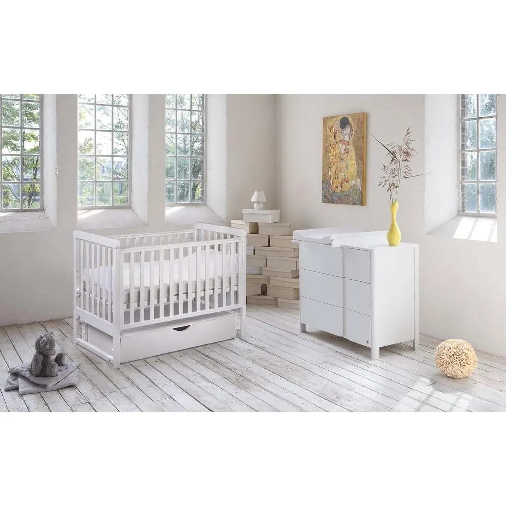 HVID YouniqueMove tremmeseng og YouniqueClassic kommode 1 HVID YouniqueMove tremmeseng og YouniqueClassic kommode