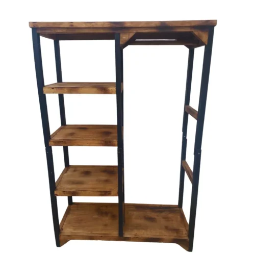 Knagerække og firkantede Børn|Hylder til tøj.